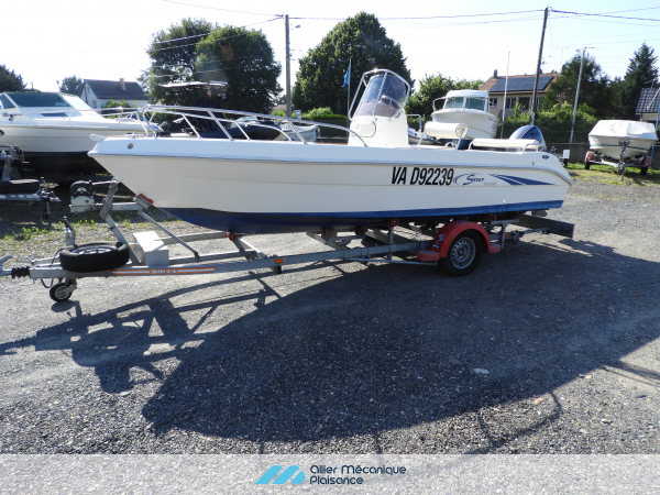 bateau occasion avec moteur et remorque