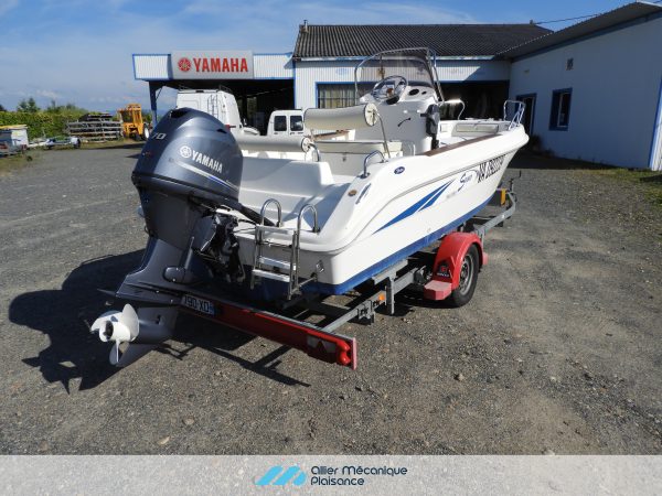 bateau occasion avec moteur et remorque