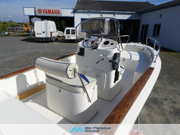 bateau occasion avec moteur et remorque